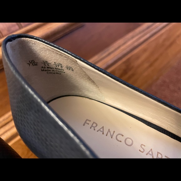 Navy heels Franco sarto sz 7.5 - Picture 5 of 9